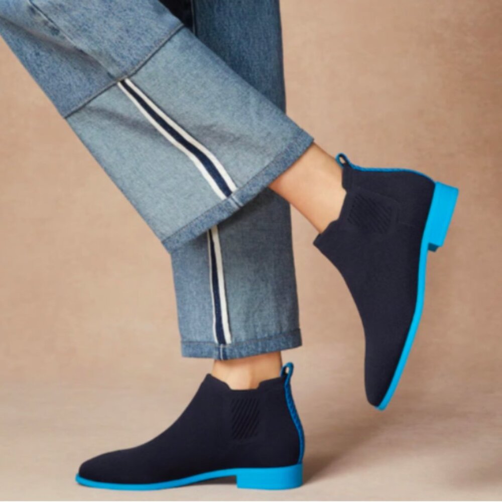 Like new! Vivaia Square-Toe Water-Repellent Ankle Boots (Ryan Pro) Size 10